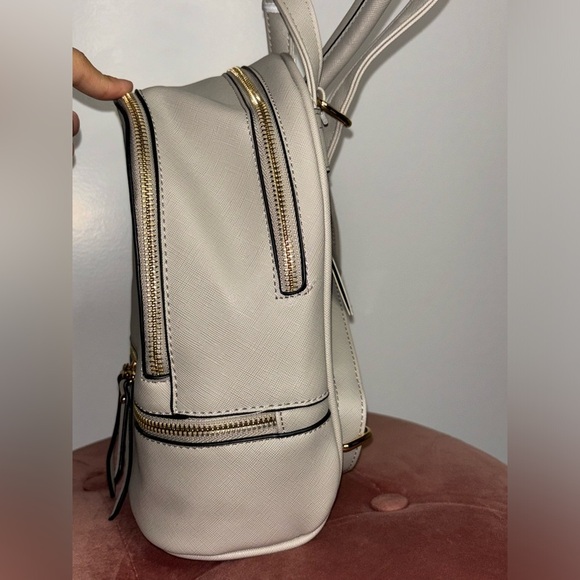NWT La Terra Small Gray Peta Approved Vegan Leather Backpack - Picture 4 of 5